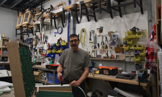 Jordi Coll en su taller de Sidney.