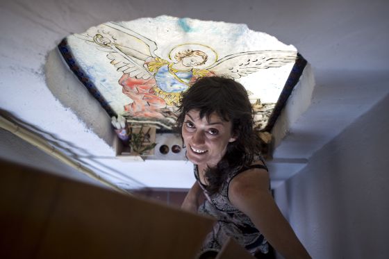 La fotógrafa española Reyes Sedano, fotografiada en Quito.