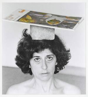 Fotografía facilitada por el MACVAL de una de las obras de la pionera Esther Ferrer que expone en el Museo de Arte Contemporáneo del Val-de-Marne dedicada a la artista española, Premio Nacional de Artes Plásticas de España 2009, y también desde hoy Premio Mujeres en las Artes Visuales (MAV).
