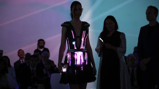 Los trajes digitales de CuteCircuit.