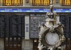 S&P eleva la nota de España por las reformas adoptadas desde 2010 S&P eleva la nota de España por las reformas adoptadas desde 2010