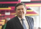 “La Universidad no te coloca en un trabajo”