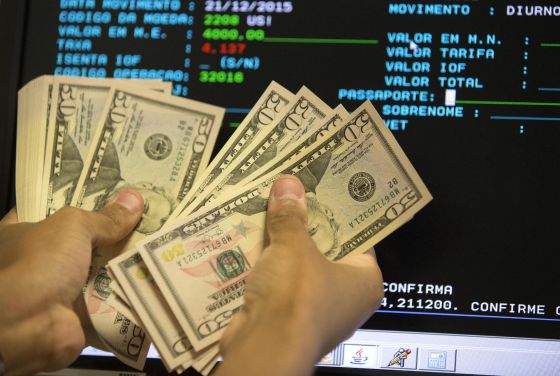 A finales de , dicha Comisión acordó que el tipo de cambio fuera determinado libremente por las fuerzas del mercado (tipo de cambio flexible o flotante). Este portal incluye los indicadores y las operaciones más frecuentemente requeridas por los analistas del mercado cambiario.