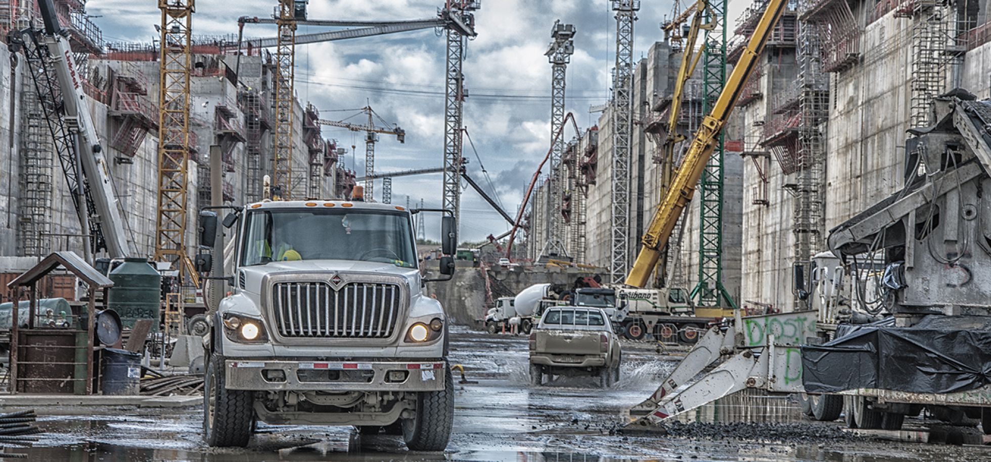 Obras de la ampliación del Canal de Panamá, que lidera un consorcio español. Obras de la ampliación del Canal de Panamá, que lidera un consorcio español.