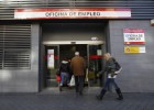 Los sindicatos exigen la prórroga de la última ayuda a parados