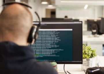 ¿Buscas empleo? Adecco dice que el sector tecnológico se disparará