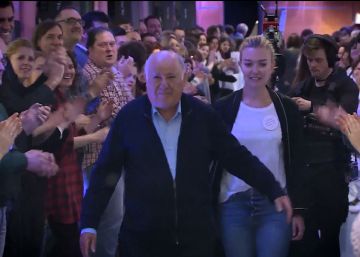 Festa sorpresa a Amancio Ortega de tota la seva empresa per celebrar els seus 80 anys