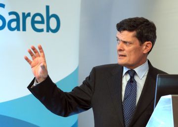 El banco malo pierde 302 millones en 2015 por cambiar a tipos de interés fijo El banco malo pierde 302 millones en 2015 por cambiar a tipos de interés fijo