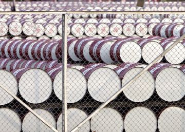 El petróleo toca los 50 dólares por primera vez desde noviembre El petróleo toca los 50 dólares por primera vez desde noviembre