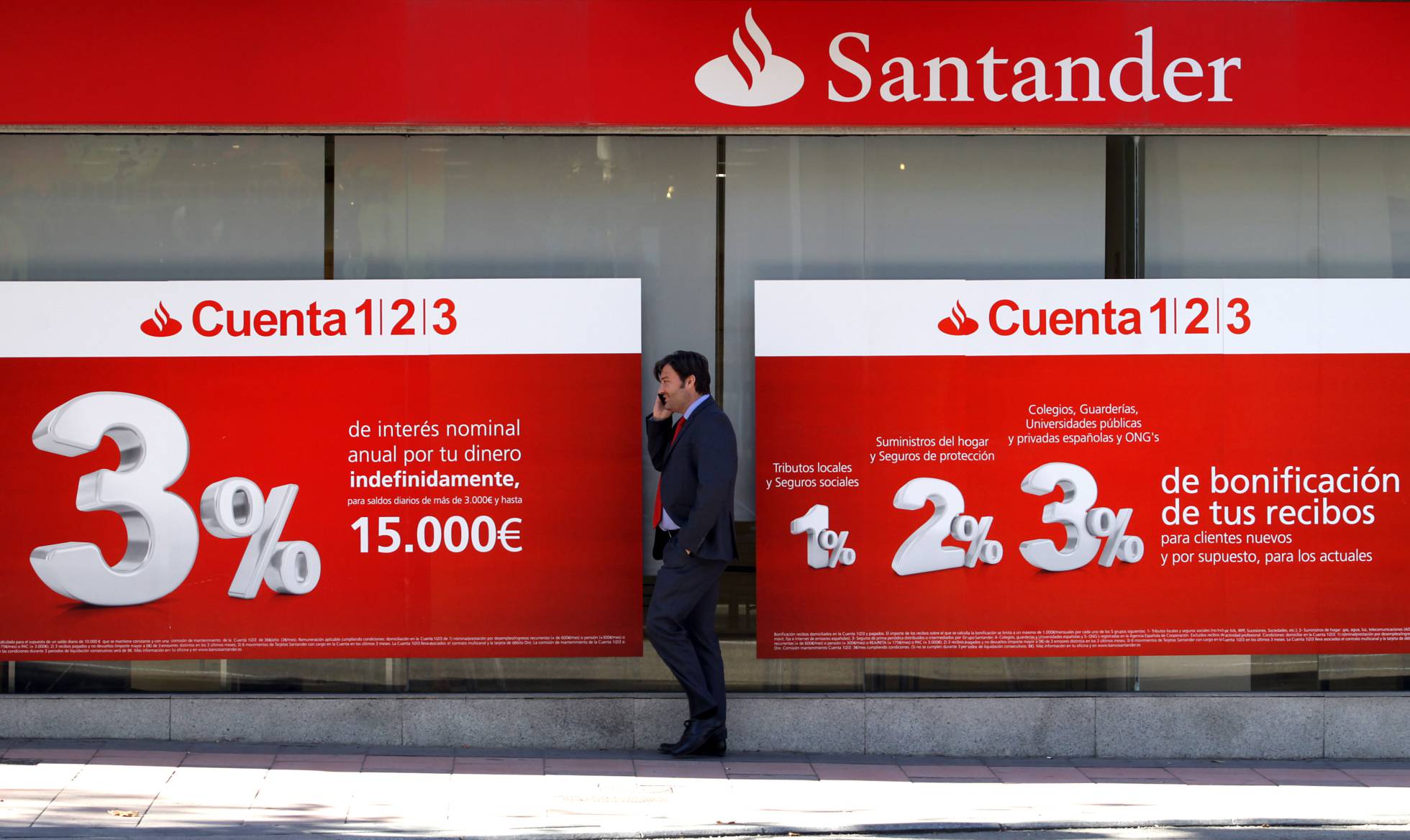 Una oficina en Madrid del Banco Santander, entidad que ha pactado recientemente una regulación de empleo Una oficina en Madrid del Banco Santander, entidad que ha pactado recientemente una regulación de empleo