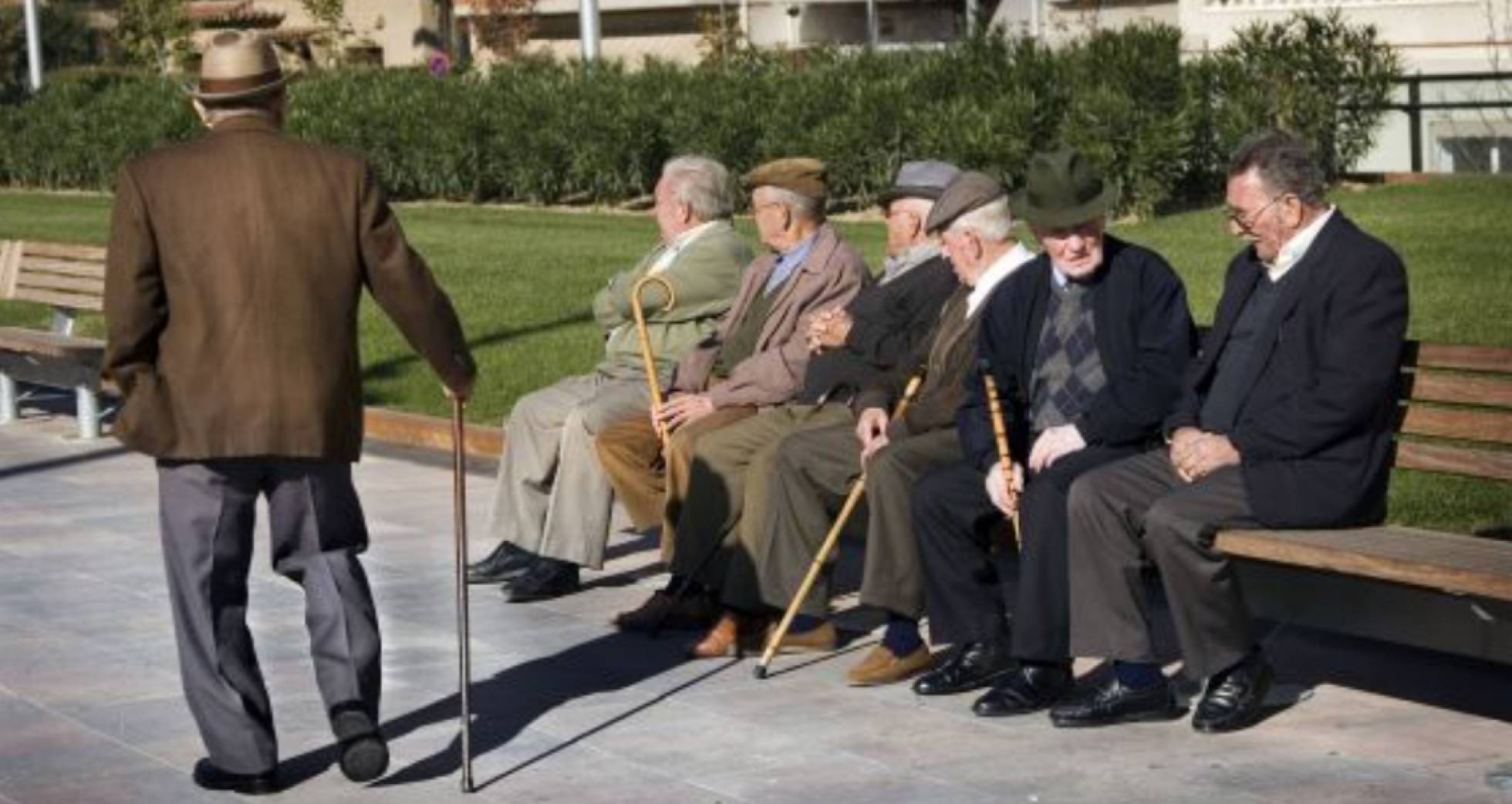 Un grupo de jubilados. Un grupo de jubilados.