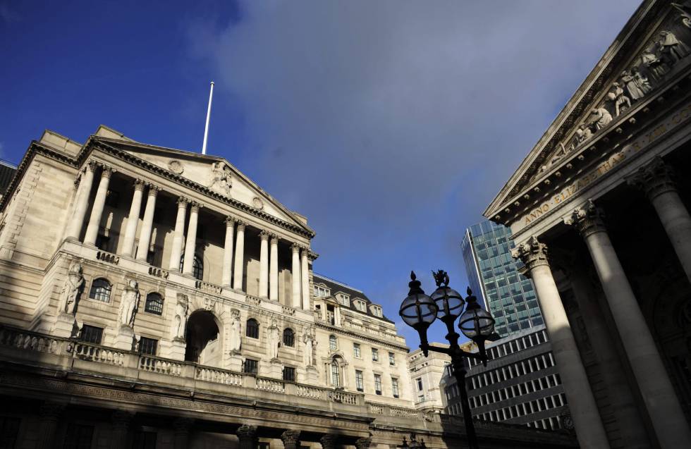 En la imagen, la fachada del Banco de Inglaterra en Londres, Reino Unido