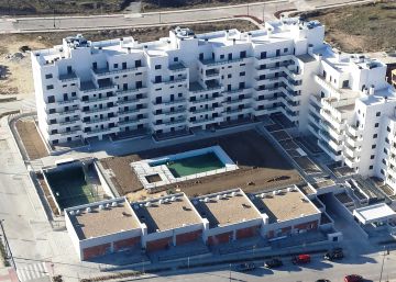 Una modesta cooperativa de 80 pisos demostra que una altra manera de construir és possible
