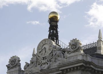 La banca cancel·la més d’un milió de comptes per falta de DNI