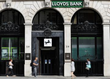 Londres recupera los 23.800 millones del rescate del Lloyds y gana casi 1.000 millones Londres recupera los 23.800 millones del rescate del Lloyds y gana casi 1.000 millones