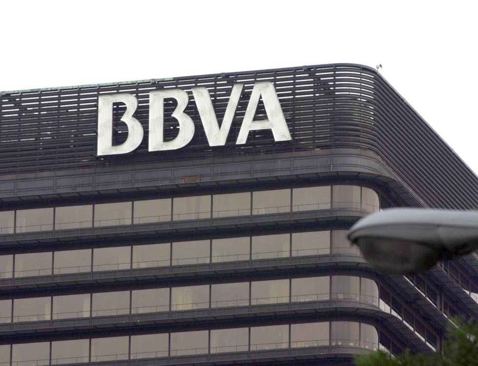 BBVA cree que la economía española se acelerará este año pero se ralentizará en 2017