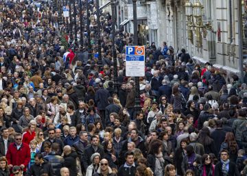 Hisenda força a ampliar els horaris comercials a set autonomies