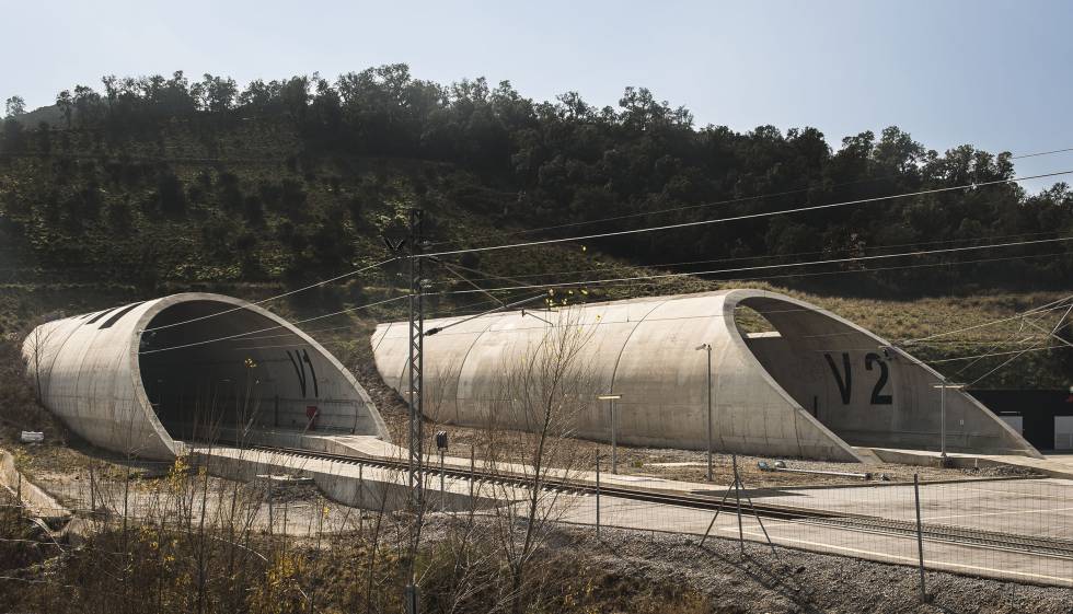 Túneles del paso transfronterizo del AVE en el Pertús.