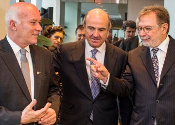 Guindos advierte de que las peores crisis económicas se derivan de crisis políticas Guindos advierte de que las peores crisis económicas se derivan de crisis políticas