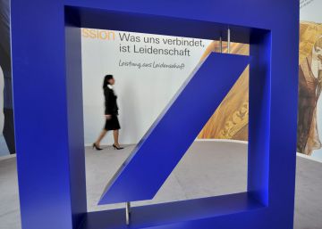 Deutsche desmiente un rescate y cae en bolsa a mínimos históricos Deutsche desmiente un rescate y cae en bolsa a mínimos históricos