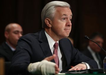 El ejecutivo de Wells Fargo renuncia a 41 millones de dólares por las cuentas falsas El ejecutivo de Wells Fargo renuncia a 41 millones de dólares por las cuentas falsas