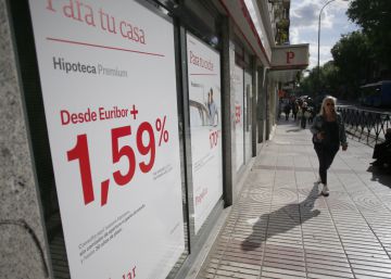 La firma de hipotecas cae un 14,9% en julio por una sentencia contra cláusulas abusivas La firma de hipotecas cae un 14,9% en julio por una sentencia contra cláusulas abusivas