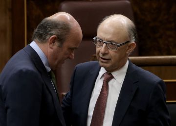 Bruselas urge a España a cerrar su Presupuesto con un ajuste de 5.500 millones