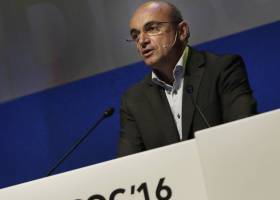 Alibaba abre sede en España y se alía con Correos para distribuir en China