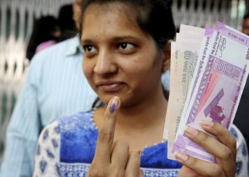 Los novios a punto de casarse logran en India sortear la crisis de los billetes