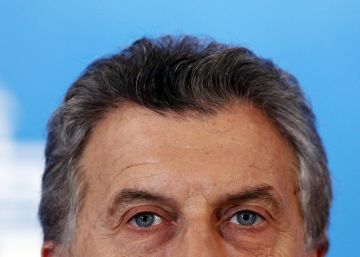 Com alto apoio popular, Macri enfrenta o desafio de tirar a economia argentina da recessão