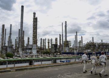 La interminable crisis política paraliza la economía de Brasil La interminable crisis política paraliza la economía de Brasil