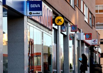 Los bancos abren el grifo del crédito y relajan el acceso a las hipotecas