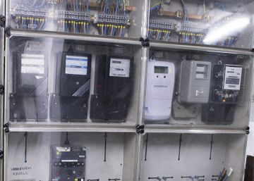El precio mayorista de la luz supera por primera vez los 100 euros