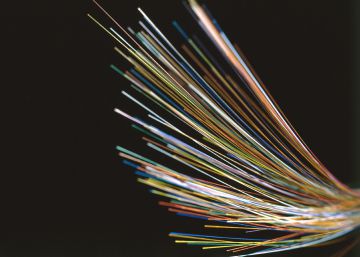 La fibra óptica y el cable superan ya en más de un millón de líneas al ADSL