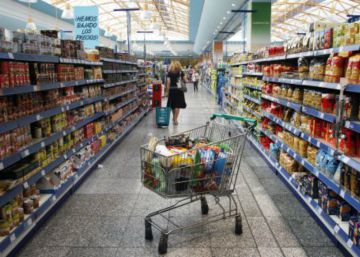 La patronal de grandes superficies como El Corte Inglés y Carrefour propone una subida salarial del 2% La patronal de grandes superficies como El Corte Inglés y Carrefour propone una subida salarial del 2%