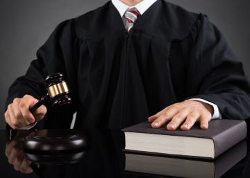 ¿En manos de quién queda la tutela de una persona judicialmente incapacitada? ¿En manos de quién queda la tutela de una persona judicialmente incapacitada?
