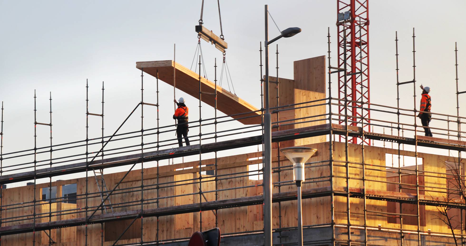 Paso a los bloques de pisos de madera en España