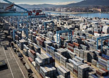 Los estibadores portuarios retoman optimistas la negociación con la patronal Los estibadores portuarios retoman optimistas la negociación con la patronal