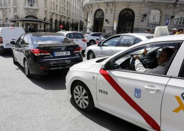 Guerra entre Uber y Cabify: se enfrentan tras el decreto protaxi del Gobierno