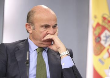 El impuesto a los refrescos y los tributos verdes solo se aprobarán si se desvía el déficit El impuesto a los refrescos y los tributos verdes solo se aprobarán si se desvía el déficit