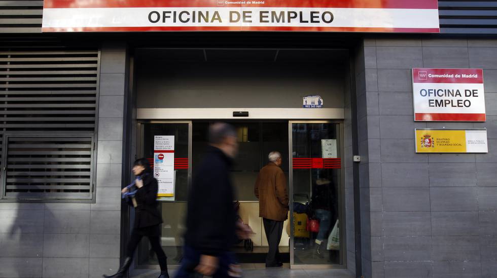 Oficina de empleo en Madrid.