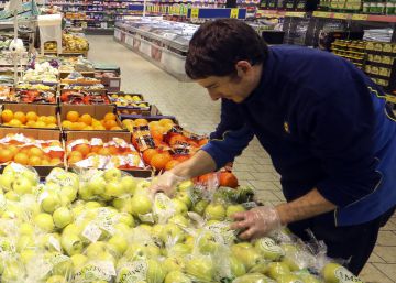 Lidl eleva un 9% sus ventas y espera contratar a 1.000 personas en 2017 Lidl eleva un 9% sus ventas y espera contratar a 1.000 personas en 2017
