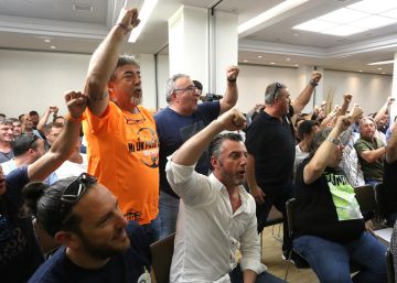 El pacto entre estibadores y patronal acerca el fin del conflicto en el sector El pacto entre estibadores y patronal acerca el fin del conflicto en el sector