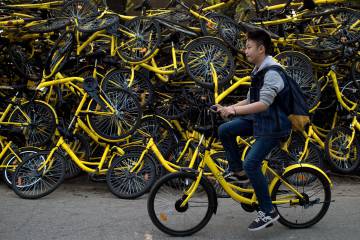 Centro de reparación de bicicletas Ofo en Pekín.