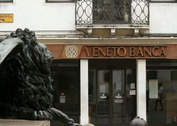Italia prepara de urgencia un decreto para liquidar dos bancos Italia prepara de urgencia un decreto para liquidar dos bancos
