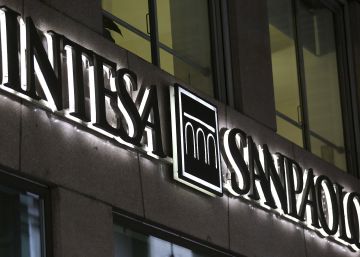 Intesa se blinda en el rescate para evitar sobrecostes o cambios políticos Intesa se blinda en el rescate para evitar sobrecostes o cambios políticos