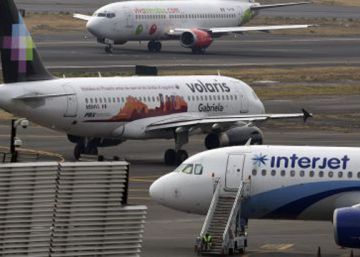 México multa a cinco aerolíneas por cobrar la primera maleta a los pasajeros México multa a cinco aerolíneas por cobrar la primera maleta a los pasajeros