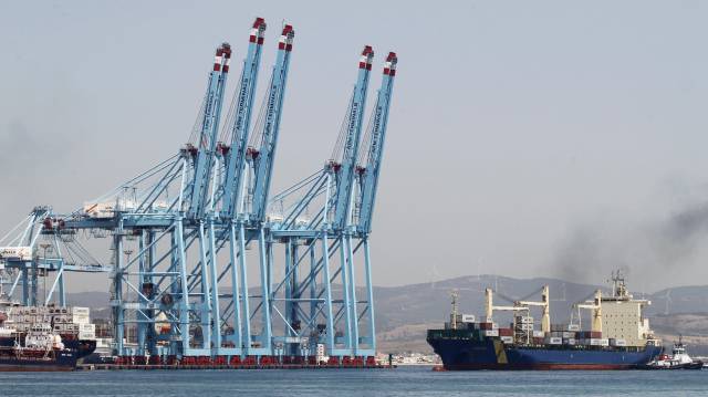 Los estibadores logran un acuerdo con las empresas y anulan los paros