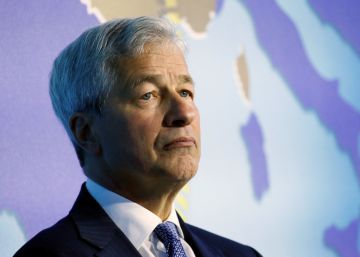 El jefe del mayor banco de EE UU dice que a veces siente vergüenza por sus políticos El jefe del mayor banco de EE UU dice que a veces siente vergüenza por sus políticos