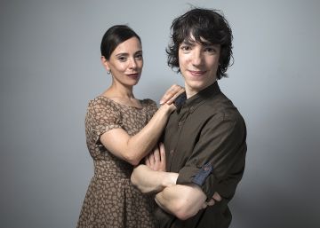 Educado por sus padres en casa y admitido en una universidad británica Educado por sus padres en casa y admitido en una universidad británica